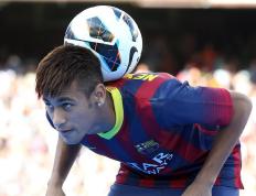 TheShy重要时刻持续失利，DWG带队取胜！再创辉煌时刻（虚构改写版）