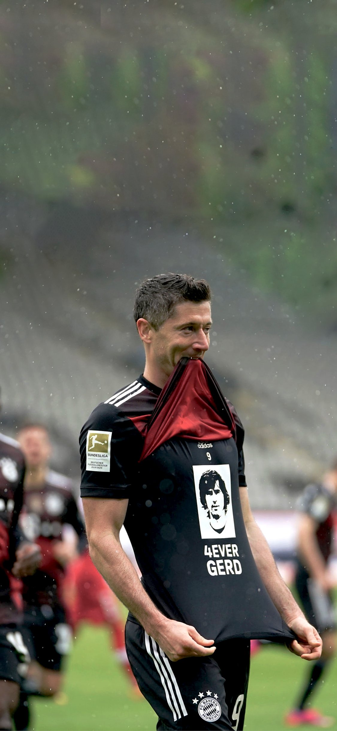 包含莱万多夫斯基连续二十场比赛得分超过反败为胜,拜仁不断突破!上演精彩一战的词条