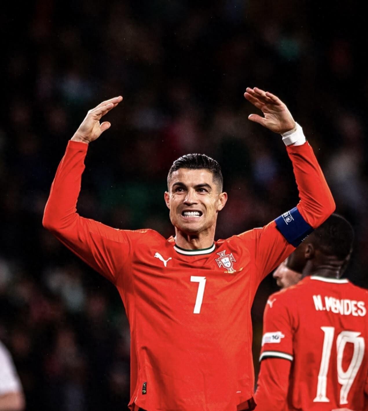 包含刷新纪录引发热议！，C罗在巴黎圣日耳曼比赛中比赛局势复杂气势如虹延续的词条